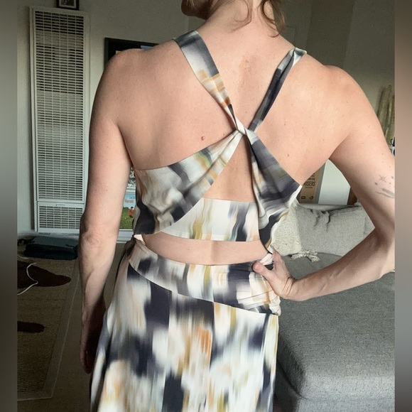 Reiss Midi Dress in Black and Cream With Back Detail Size 6 - Picture 3 of 6